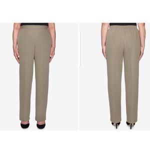 NWOT ALFRED DUNNER Petite Relaxed-Fit Pants